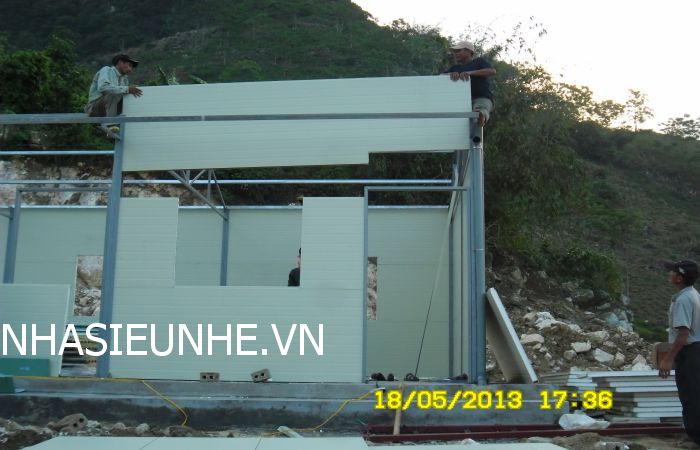 nh&agrave; lắp gh&eacute;p