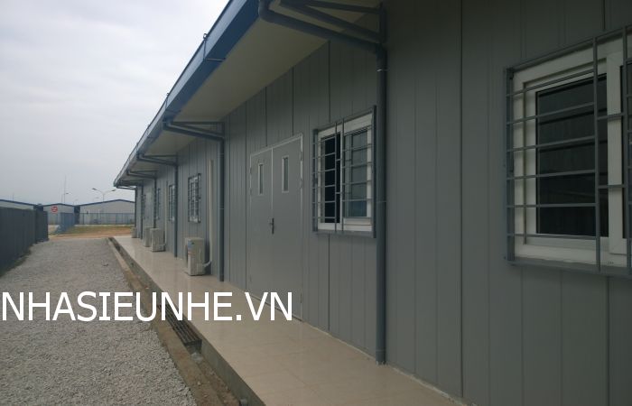 văn ph&ograve;ng điều h&agrave;nh nh&agrave; lắp gh&eacute;p